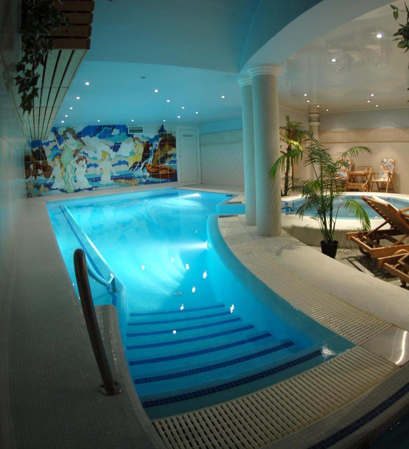 Hozam Wellness Es Apartman Szolnok Buitenkant foto