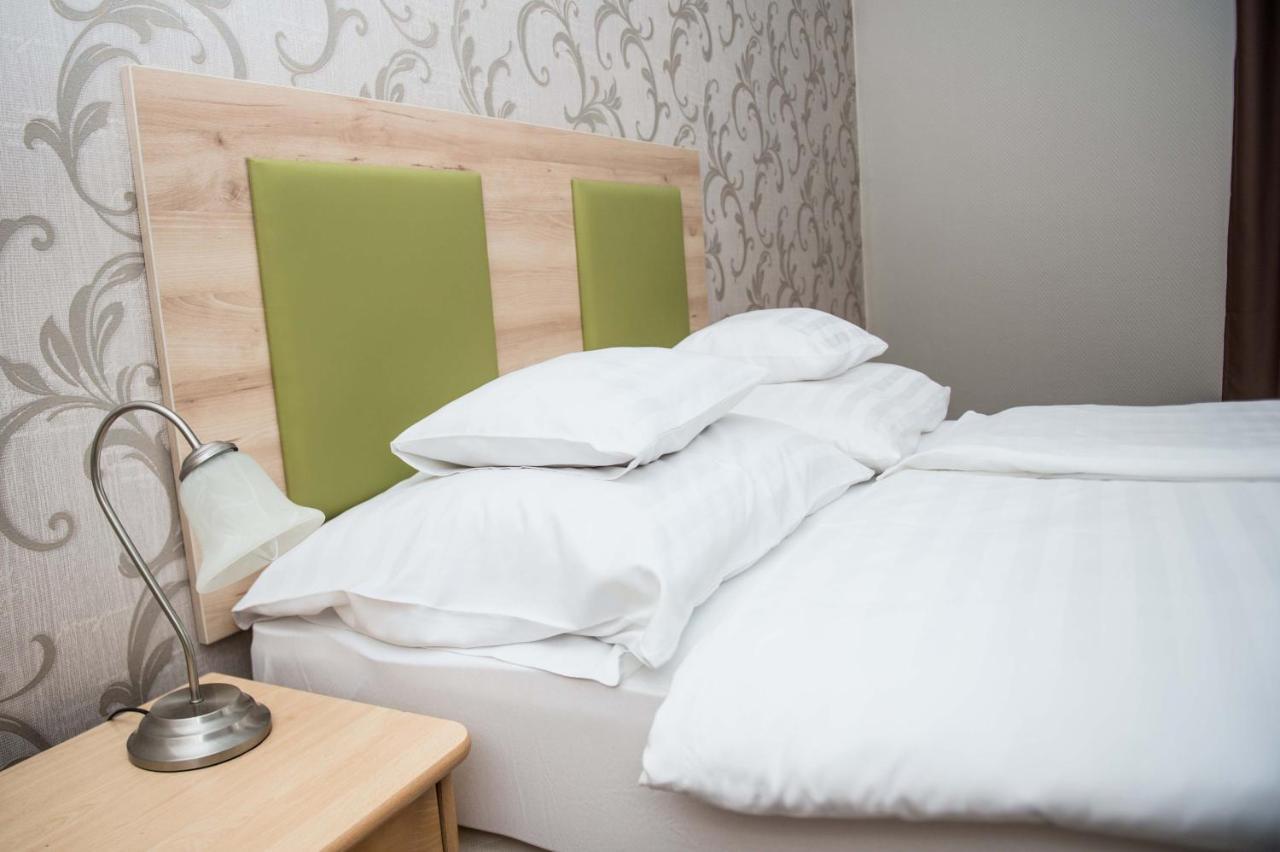 Hozam Wellness Es Apartman Szolnok Buitenkant foto